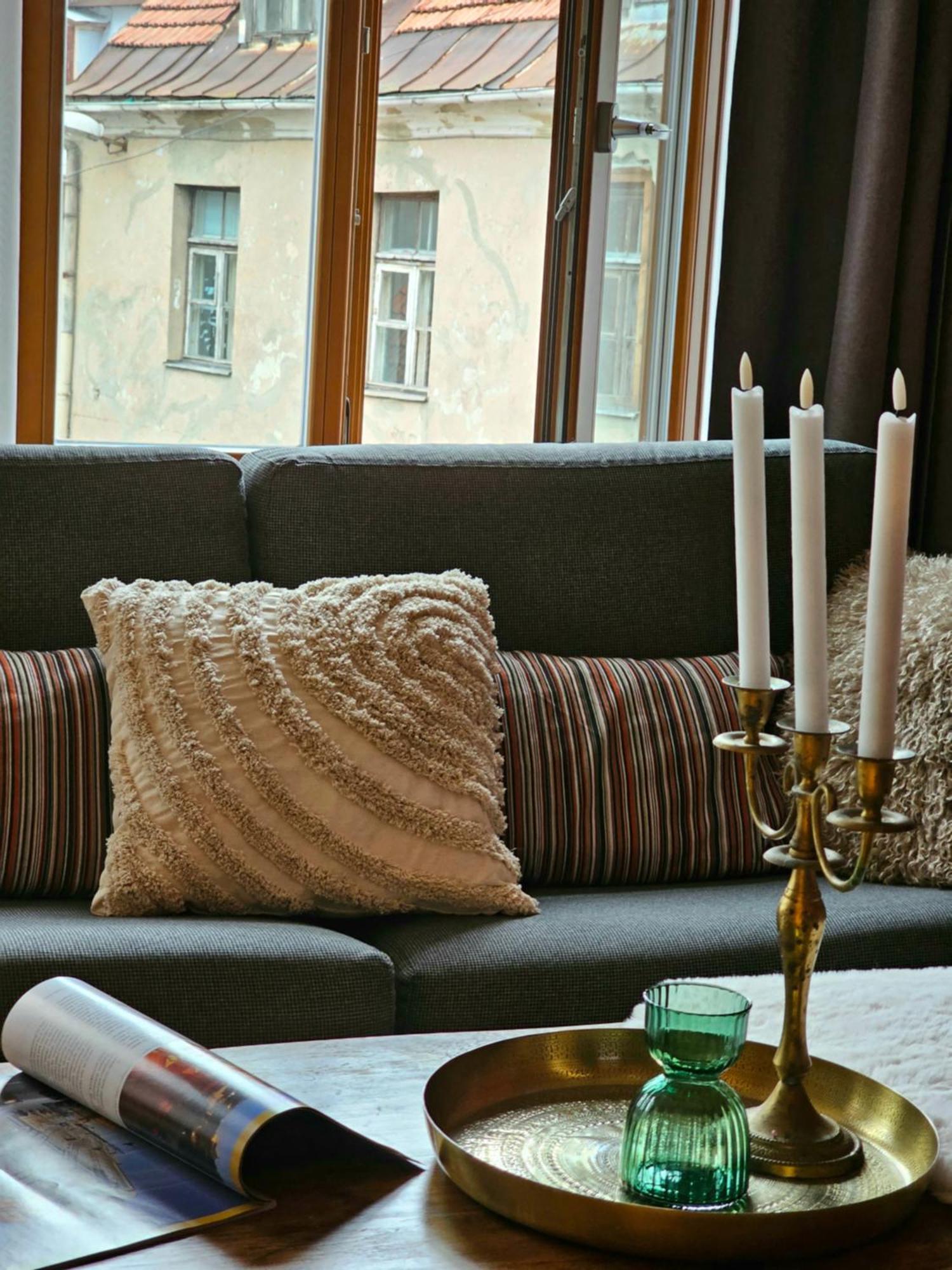 Silversmith's In Old Apartament *